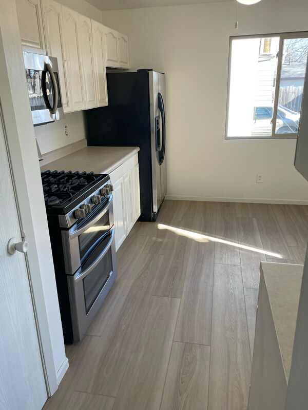 Foto del edificio - 9307 Florence Dr