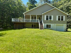 Building Photo - 1219 Chipmunk Ln