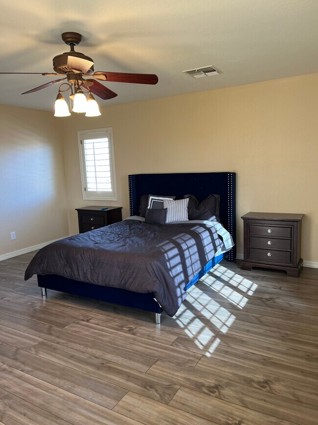 Master Bedroom - 16763 W Lariat Ln