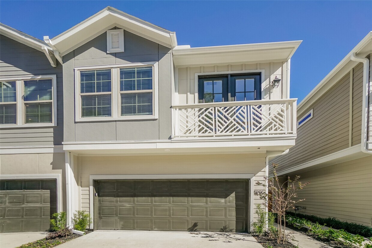 Foto principal - 5106 Royal Heath Dr