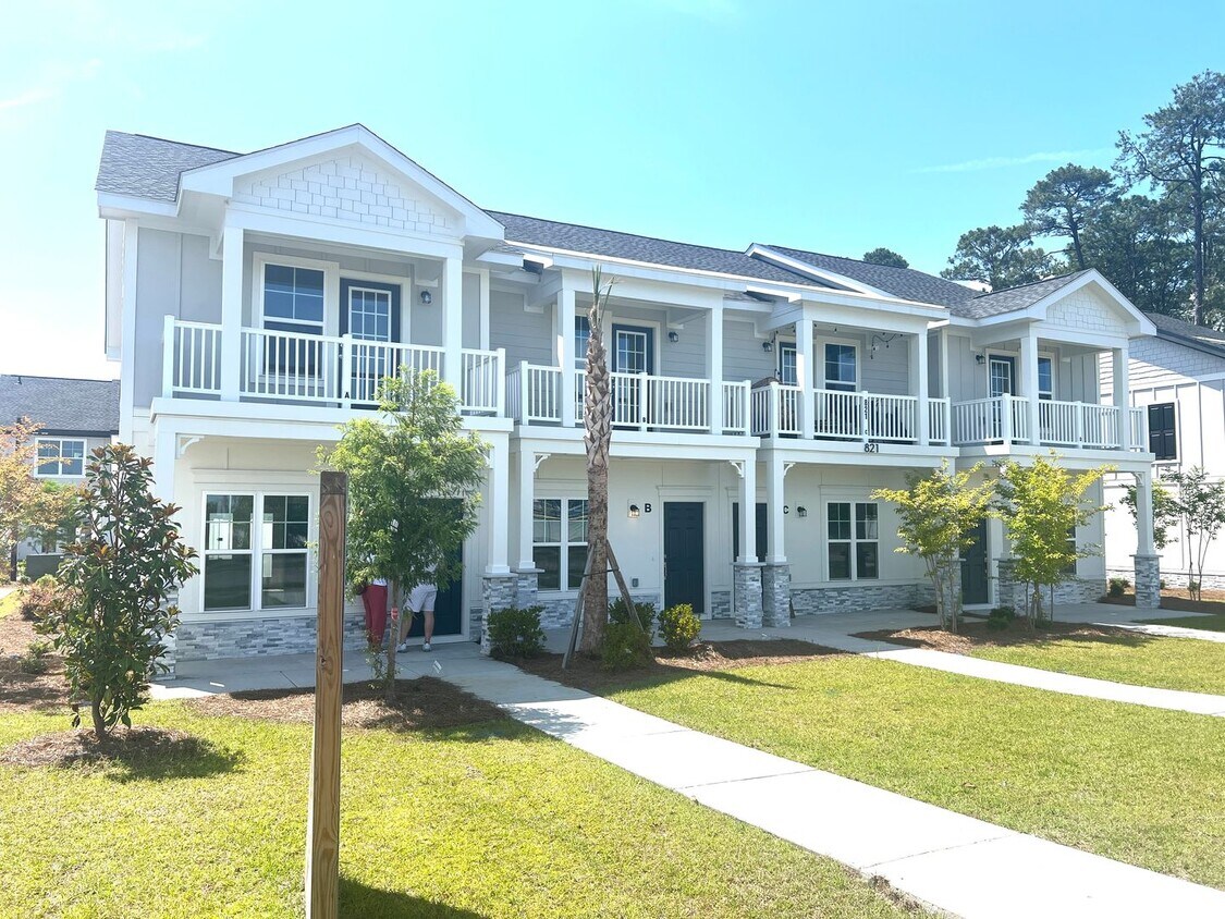Available Now - Pet Friendly 2 Bedroom, 2.... - Available Now - Pet Friendly 2 Bedroom, 2....