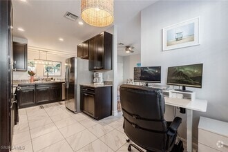 Building Photo - 9460 Sardinia Way