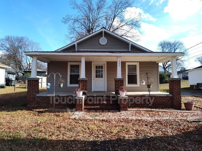 Building Photo - 524 Railroad Dr NW