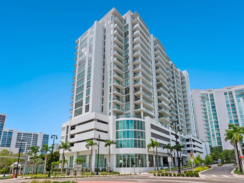 Primary Photo - 301 Quay Commons Dr