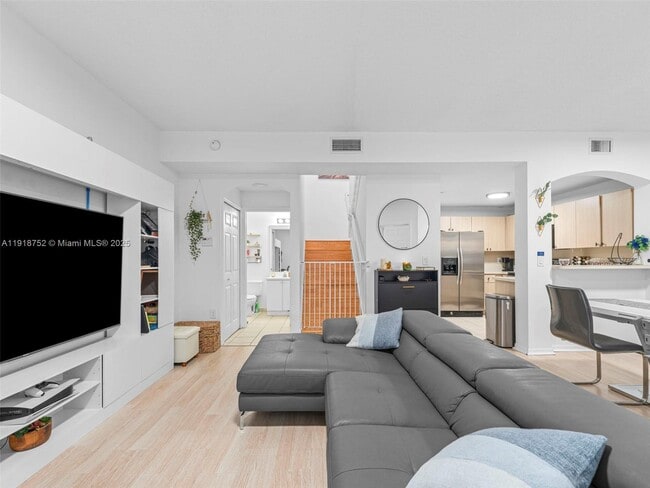 Foto del edificio - 11411 NW 60th St