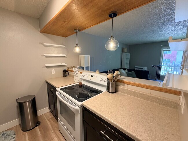 Cocina - 2707 Valmont Rd
