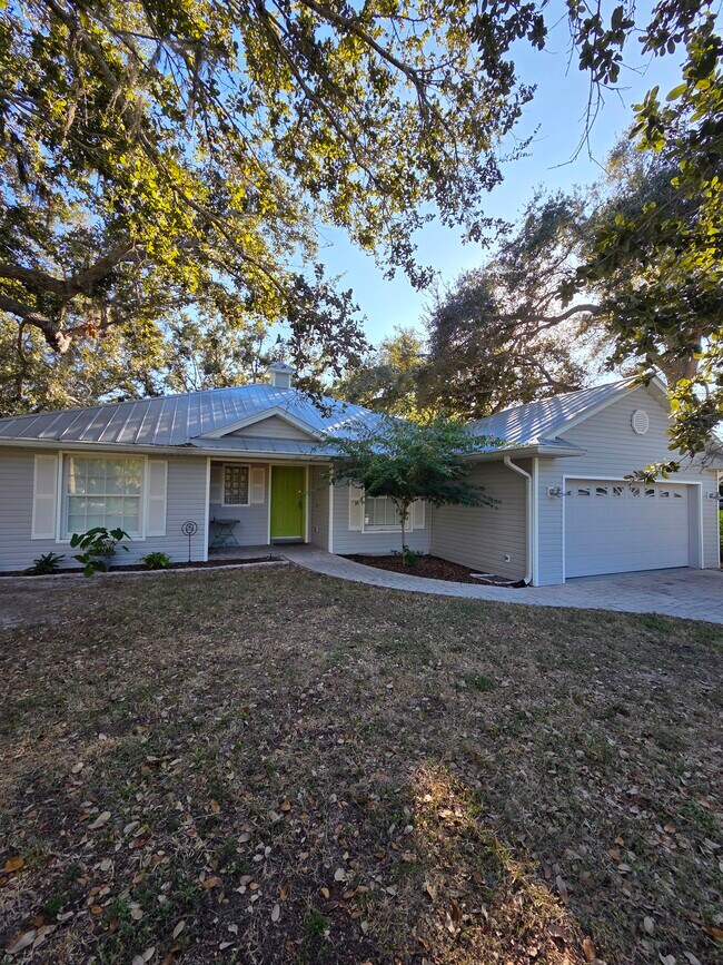 Building Photo - 1769 Manasota Beach Rd