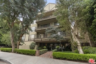 Building Photo - 1210 Kings Rd