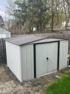 Building Photo - 232 Hall Ave. - 3 bedroom / 1 bathroom - $...