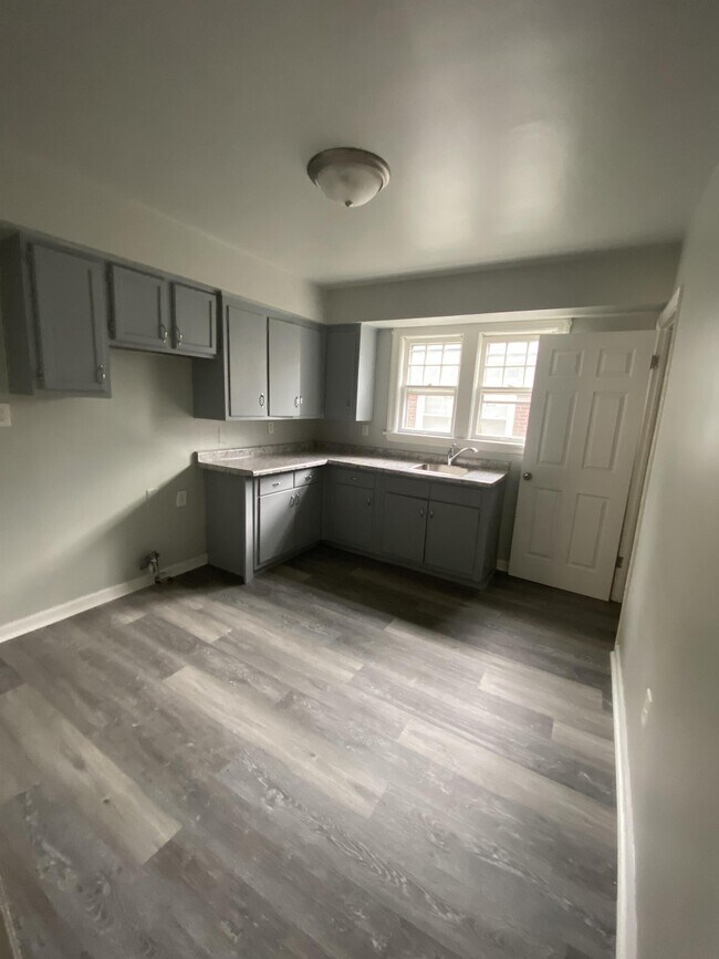 Foto del edificio - 4772 Madison St