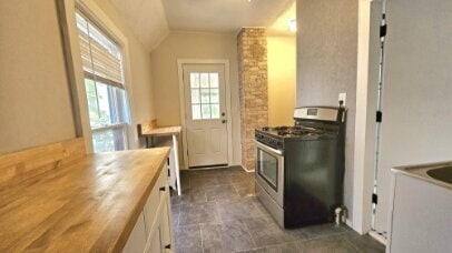 Foto principal - 3515 Grand Ave S