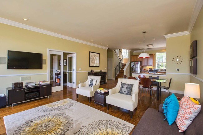 Building Photo - Stunning House-Like Condo with Views