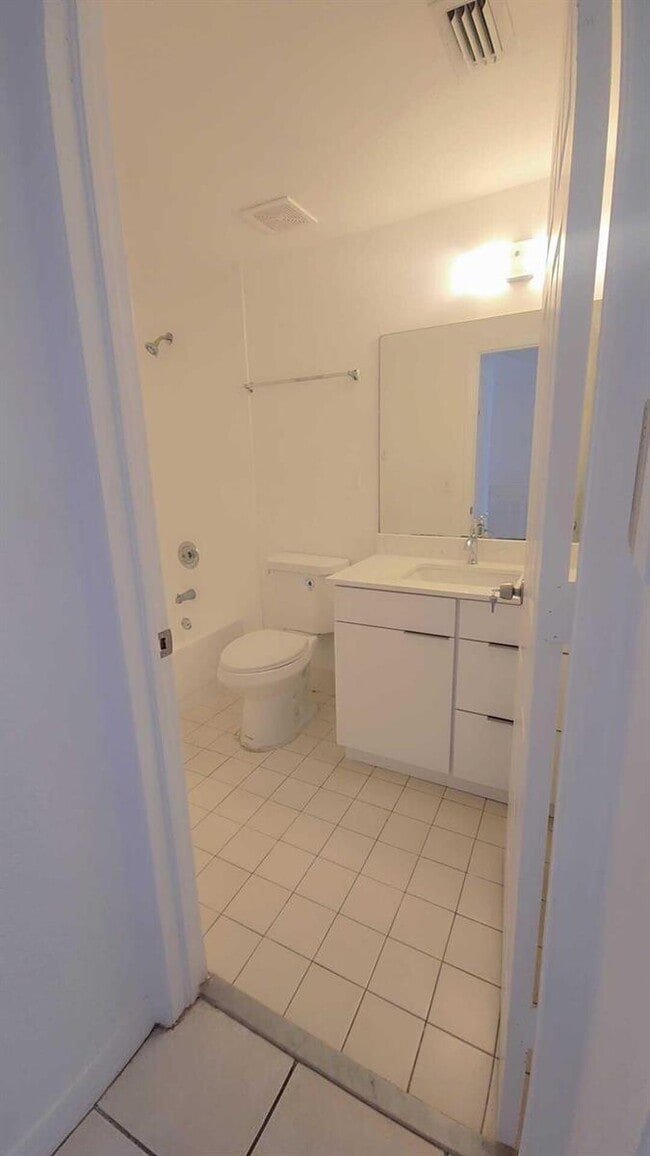 Foto del edificio - 751 SW 148th Ave