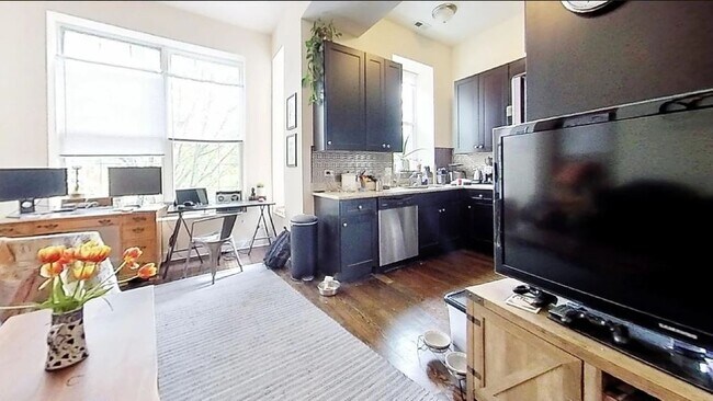 Foto del edificio - 1740 W Huron St