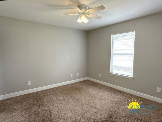 Foto del edificio - Stunning 3 Bedroom home in Pensacola!