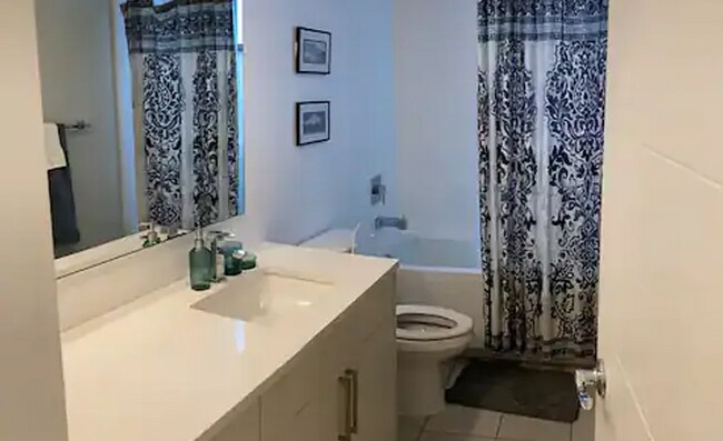 Baño1 - 3817A California Ave SW