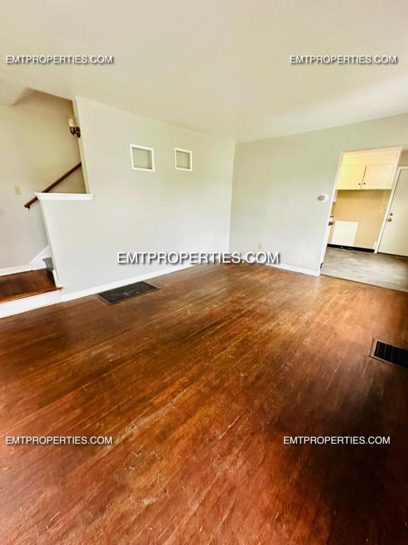 Foto del edificio - 2389 E 37th St