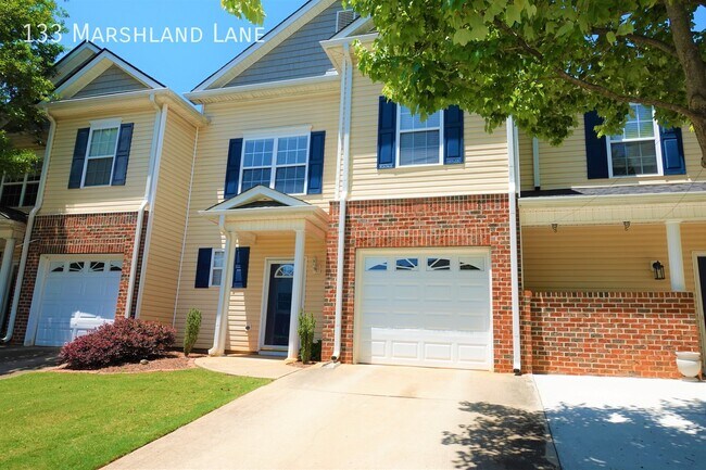Foto del edificio - 133 Marshland Ln