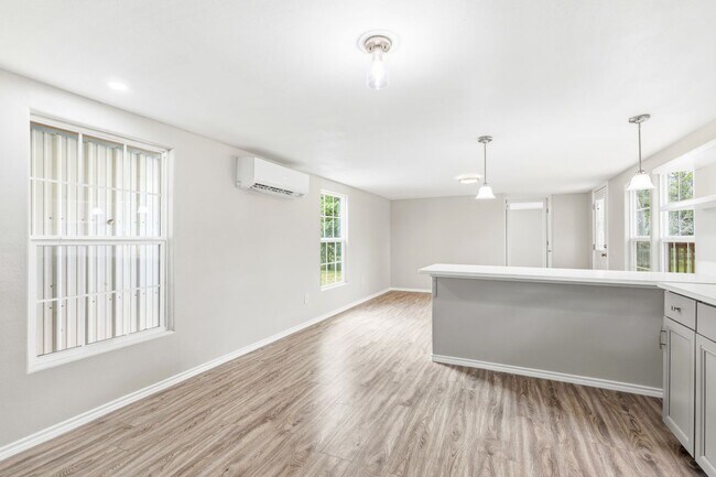 Building Photo - 16345 FM 463