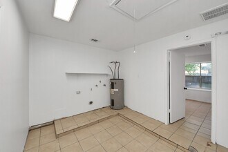 Building Photo - 9918 Peachridge Dr