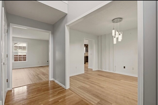 Building Photo - ? Luxury Living in Saginaw Township | 4 Bed • 4 Bath ?