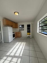 Building Photo - 1660 SW 24th Ave