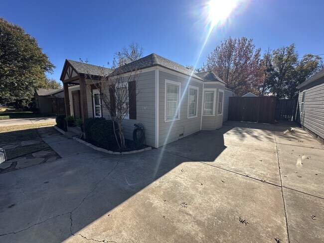 Foto del edificio - 3313 22nd St