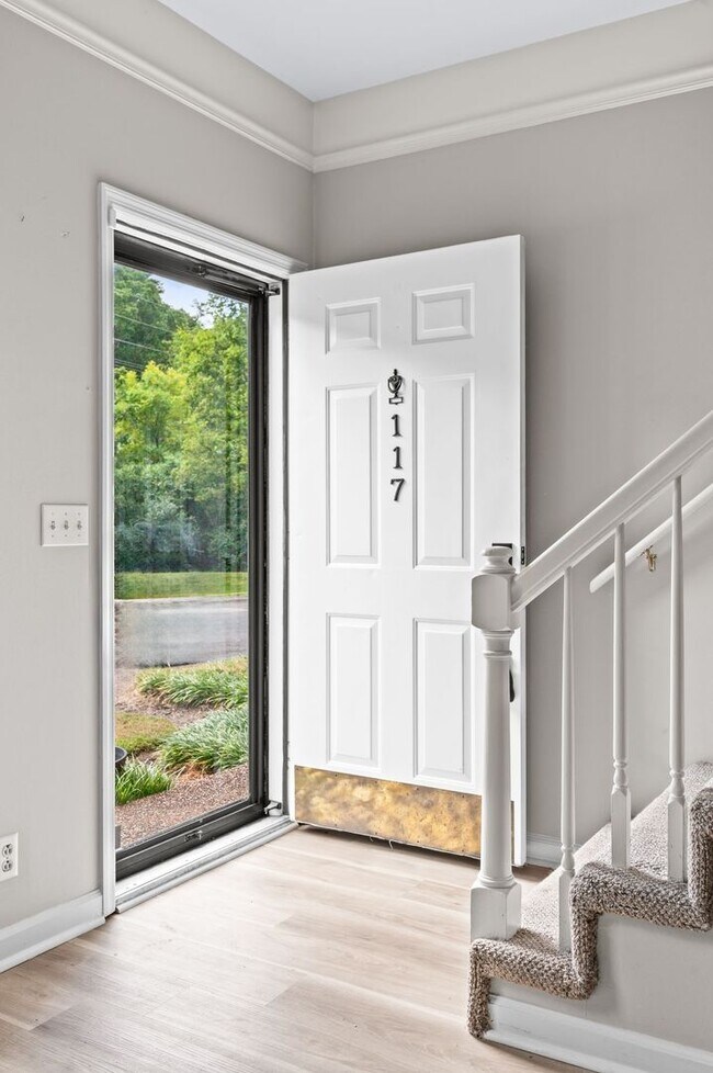 Foto del edificio - Awesome updated 2BR/1.5BA townhome in Bell...