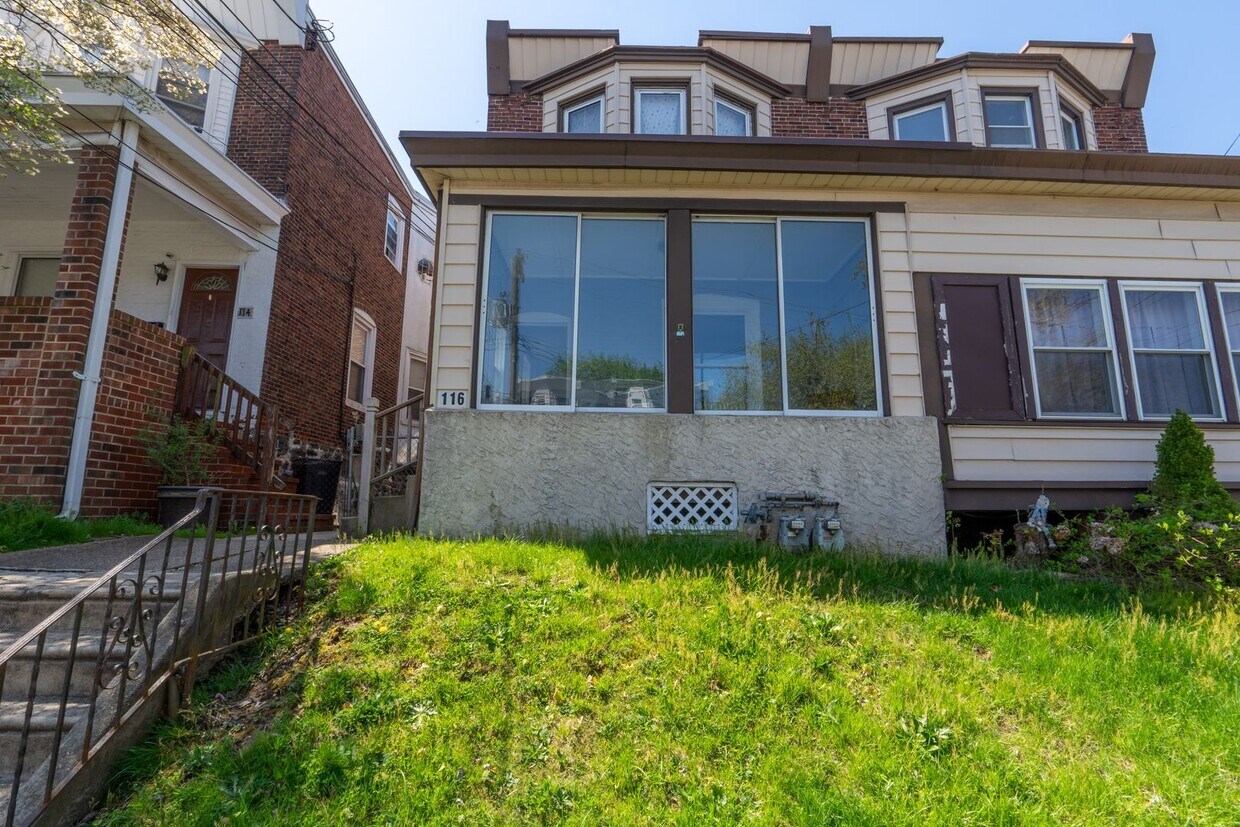 Primary Photo - Newly renovated 2 bedroom 1st Fl Unit