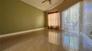 Foto del edificio - 12255 Holly Jane Ct