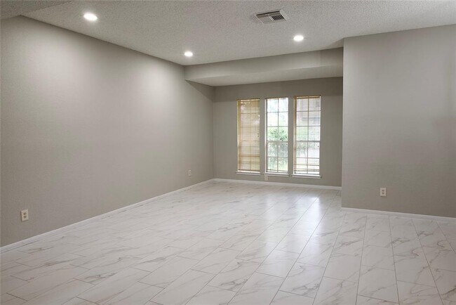 Foto del edificio - 3418 Green Fields Dr