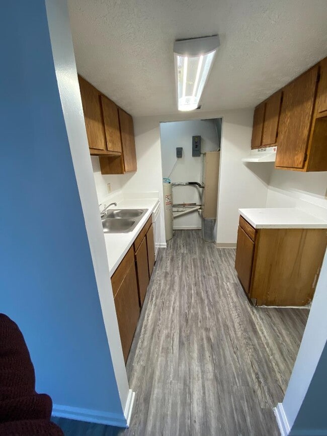 Foto del edificio - 98 Andrea Dr