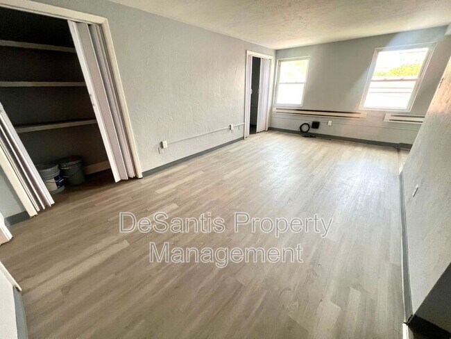 Foto del edificio - 1141 Brabec St