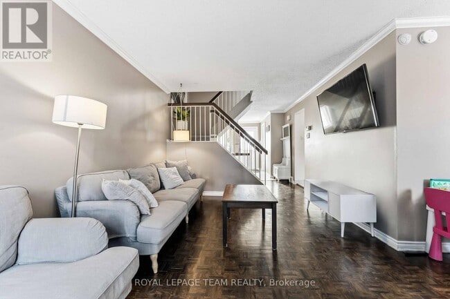 Photo du bâtiment - 1 Shadetree Crescent