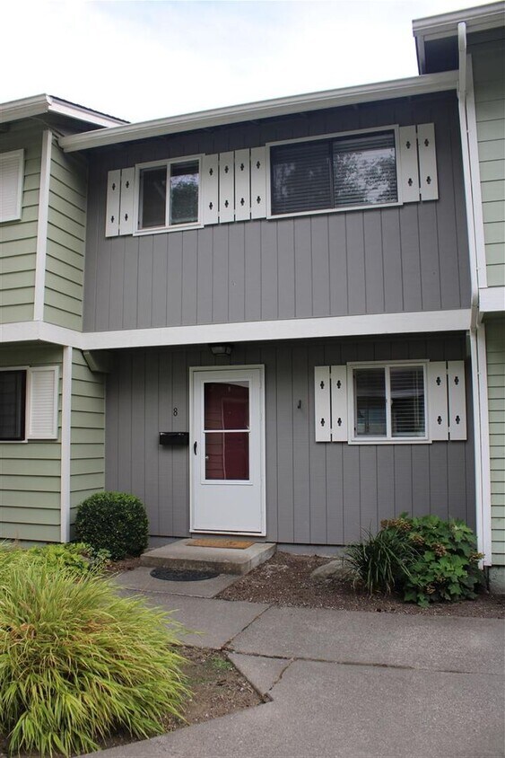 Foto principal - Beautiful 2 Bedroom 1.5 Bathroom Condo!