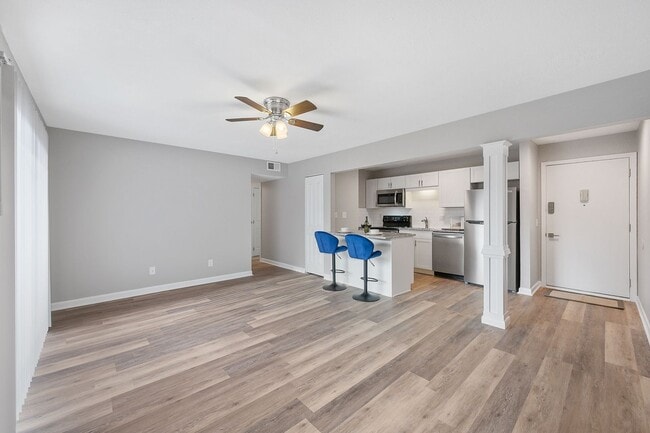 Interior Photo - 8Ninety at Loveland