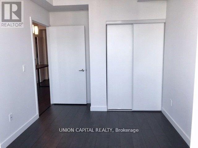 Building Photo - 8 Eglinton Ave E