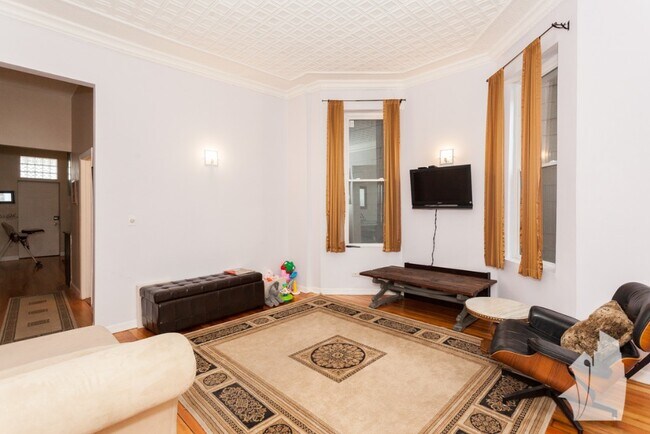 Foto del edificio - 1629 N Ashland Ave