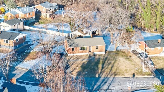 Building Photo - Classic American Ranch