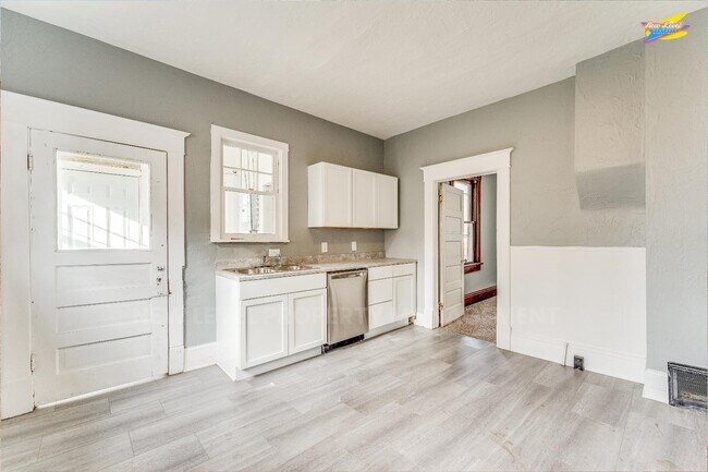 Foto del edificio - 305 N Pennsylvania Ave