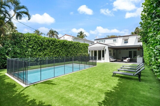 Foto del edificio - 634 W 47th St