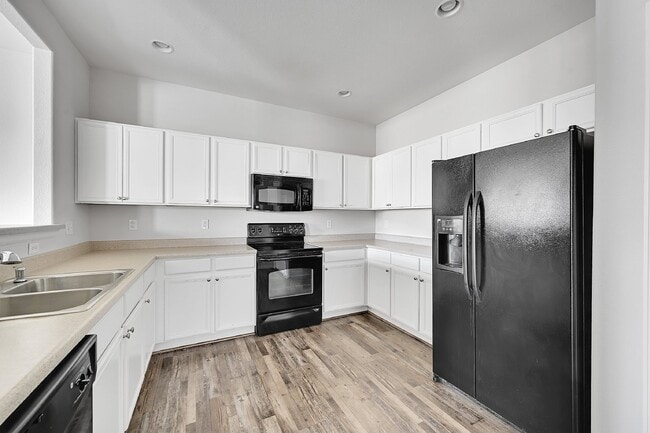 Foto del edificio - $1,850.00 - 2 Bedrooms, 2.5 Bathrooms Town...