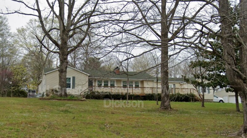 Primary Photo - 102 Park Circle Dr