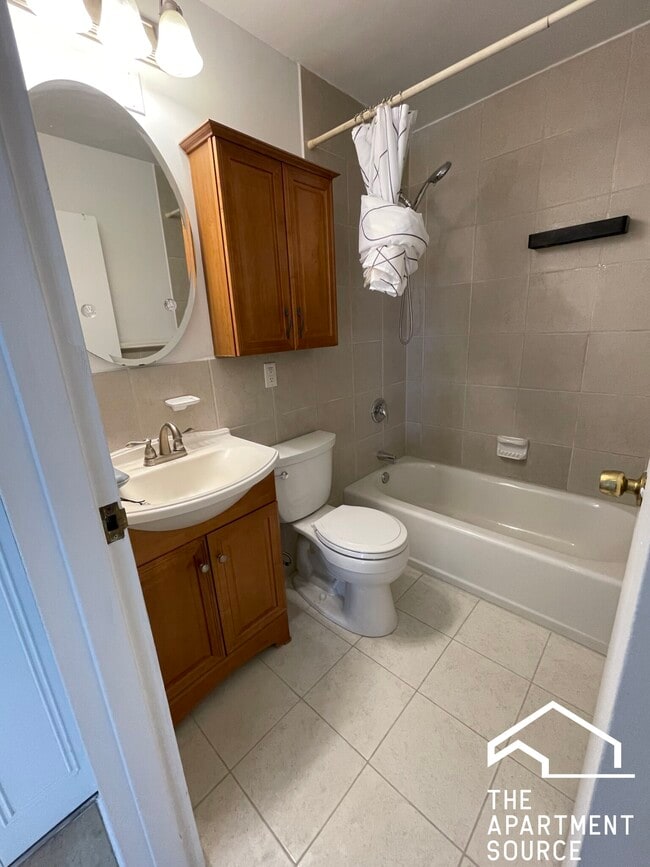 Foto del edificio - 539 W Stratford Pl