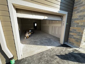 Building Photo - 4460 S 26th St