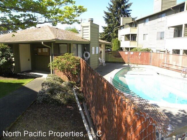 Building Photo - 4820 S 187th Pl