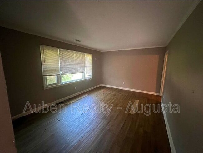 Foto del edificio - 2201 Shirley Ave