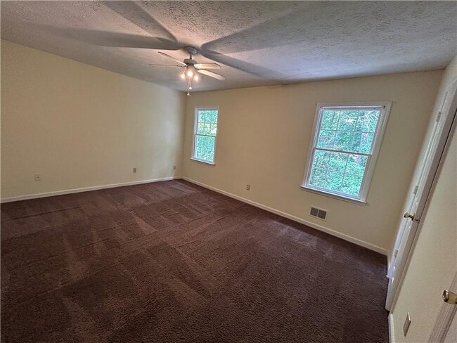 Foto del edificio - 197 Timber Creek Ln SW