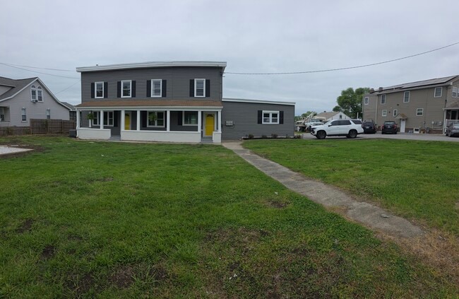 Building Photo - 6510 N Point Rd