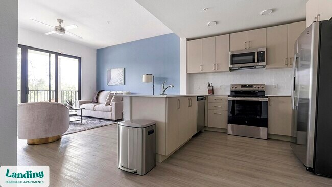 Foto del edificio - 7301 Lake Bank Lp